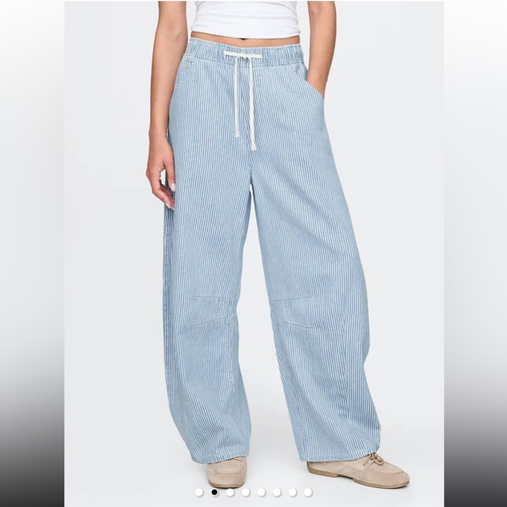 GAP Mid Rise Ultrasoft Denim Stripe Easy Horseshoe Jeans - Picture 2 of 9